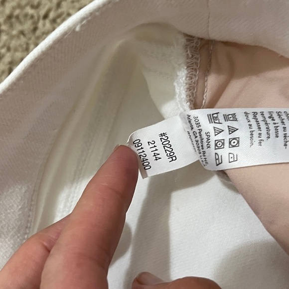 Spanx Distressed Skinny Jeans White Size Medium Style 20229 Stretch Pull On - Picture 10 of 15